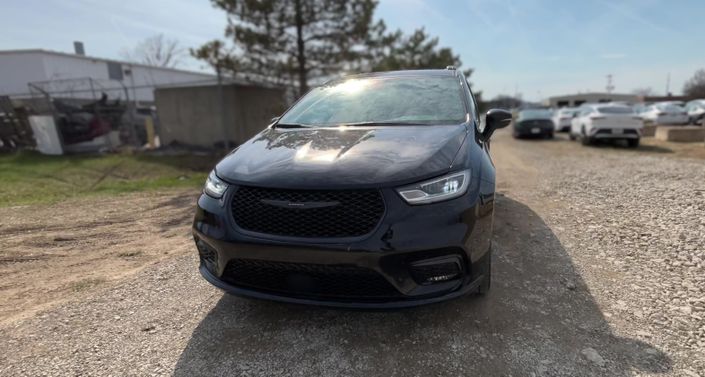 Thumbnail: 2025 Chrysler Pacifica - 1