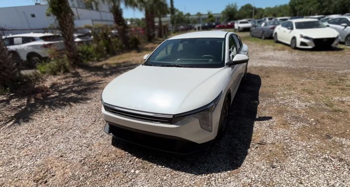 Thumbnail: 2025 Kia K4 - 1
