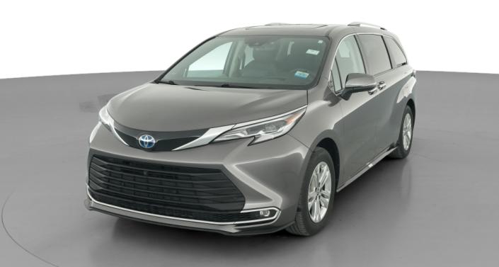 Thumbnail: 2023 Toyota Sienna - 1