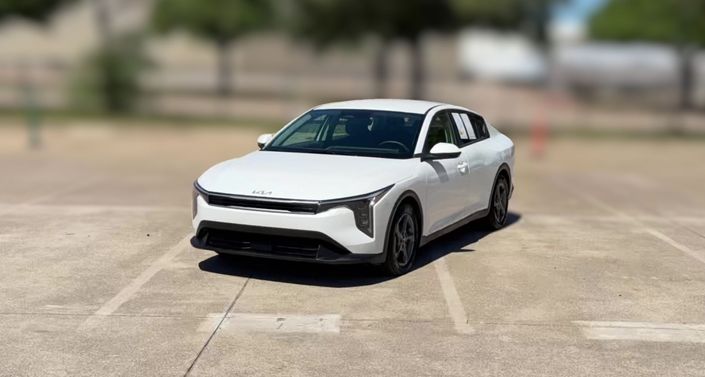 Thumbnail: 2025 Kia K4 - 1