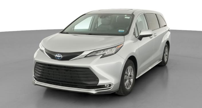 Thumbnail: 2023 Toyota Sienna - 1