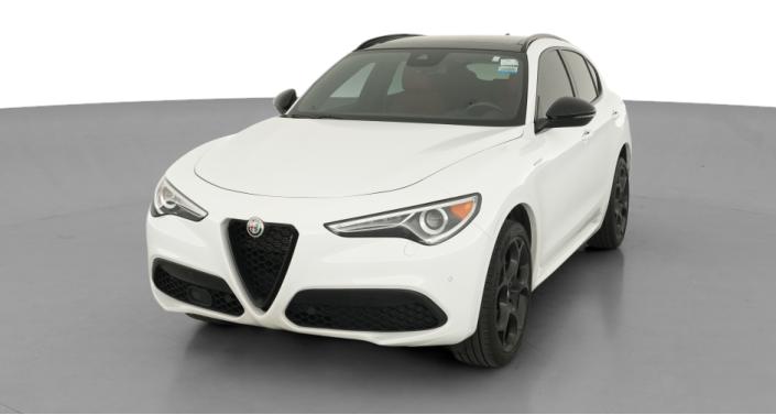 Thumbnail: 2023 Alfa Romeo Stelvio - 1