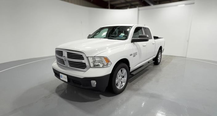 Thumbnail: 2019 RAM 1500 Classic - 1