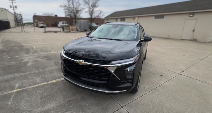 Thumbnail: 2025 Chevrolet Trax - 1