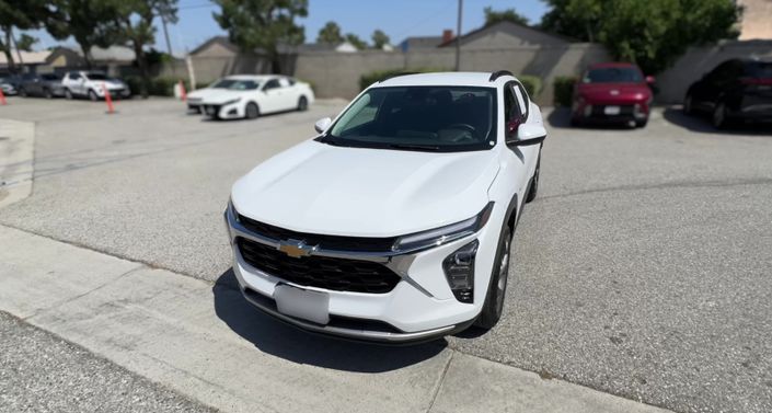 Thumbnail: 2025 Chevrolet Trax - 1
