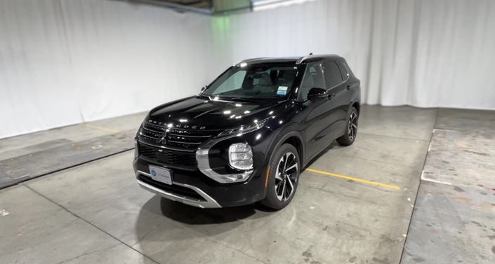 Thumbnail: 2023 Mitsubishi Outlander - 1