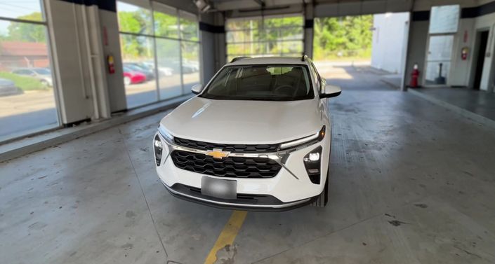 Thumbnail: 2025 Chevrolet Trax - 1