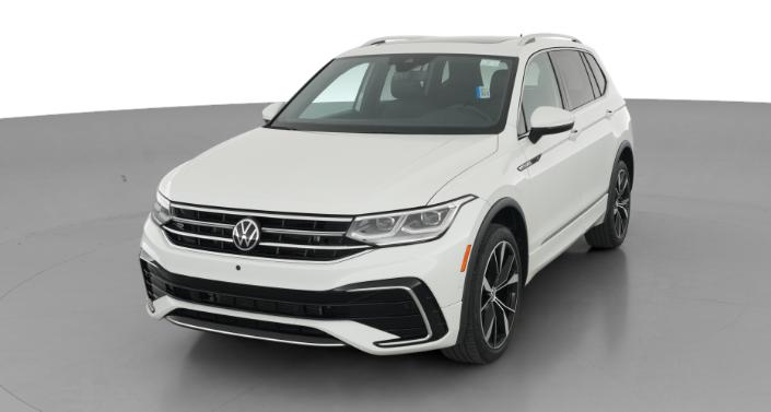 Thumbnail: 2022 Volkswagen Tiguan - 1