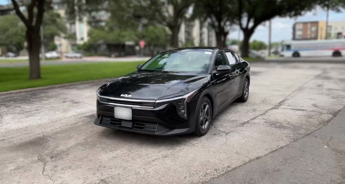 Thumbnail: 2025 Kia K4 - 1