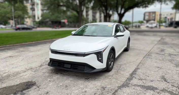 Thumbnail: 2025 Kia K4 - 1