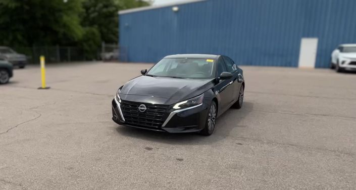 Thumbnail: 2025 Nissan Altima - 1