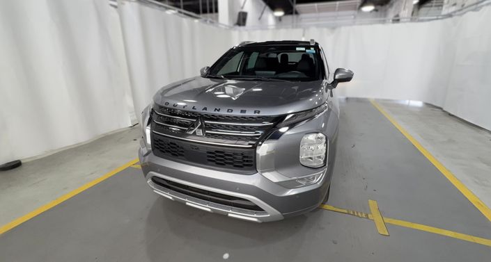 Thumbnail: 2023 Mitsubishi Outlander - 1