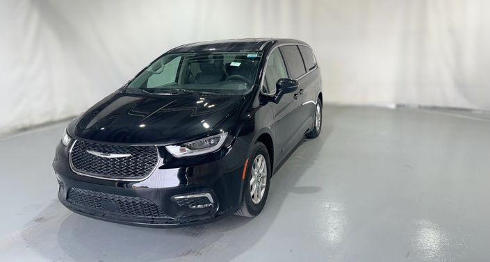 Thumbnail: 2023 Chrysler Pacifica - 1