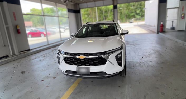 Thumbnail: 2025 Chevrolet Trax - 1