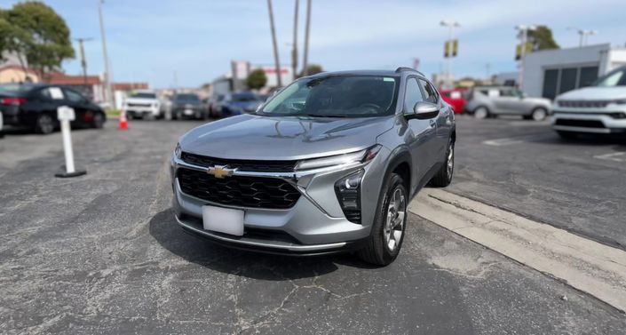 Thumbnail: 2025 Chevrolet Trax - 1