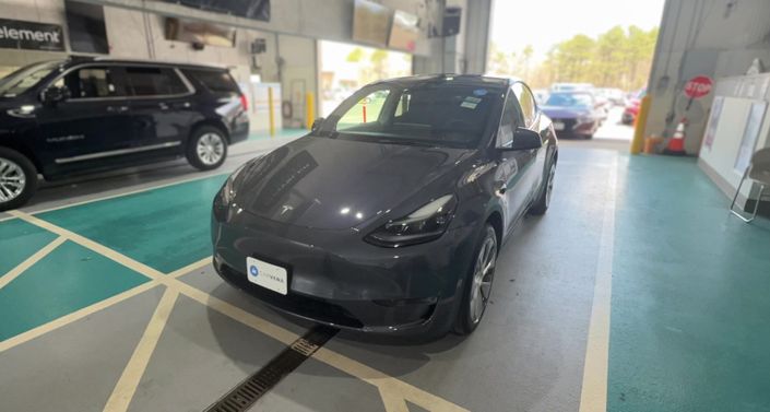 Thumbnail: 2023 Tesla Model Y - 1