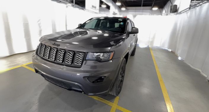 Thumbnail: 2019 Jeep Grand Cherokee - 1
