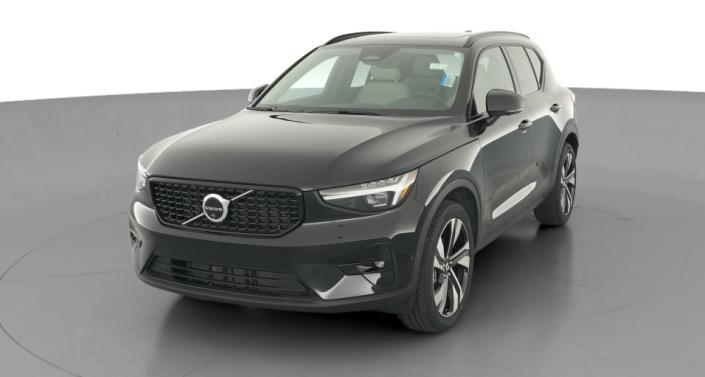 Thumbnail: 2025 Volvo XC40 - 1