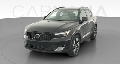 2025 Volvo XC40