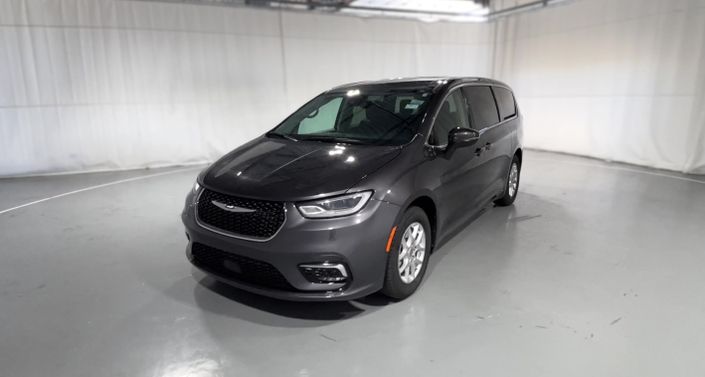 Thumbnail: 2023 Chrysler Pacifica - 1