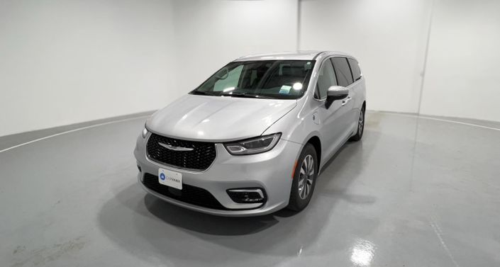 Thumbnail: 2023 Chrysler Pacifica - 1