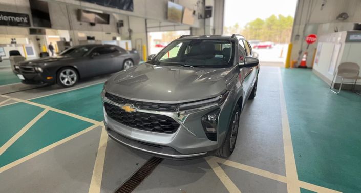 Thumbnail: 2025 Chevrolet Trax - 1