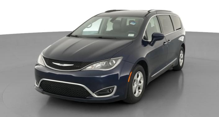 Thumbnail: 2017 Chrysler Pacifica - 1