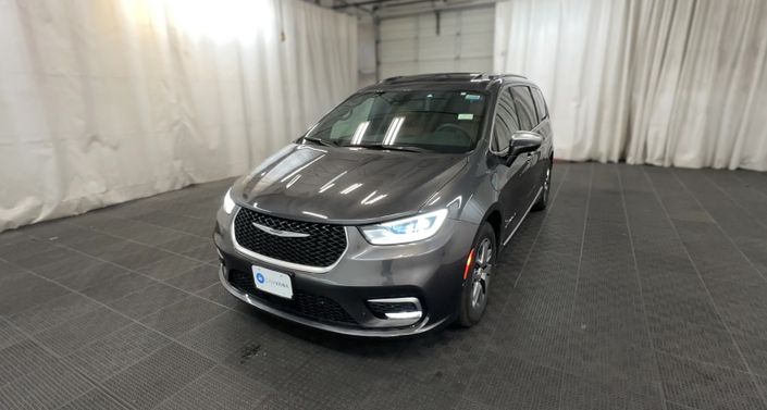 Thumbnail: 2022 Chrysler Pacifica - 1