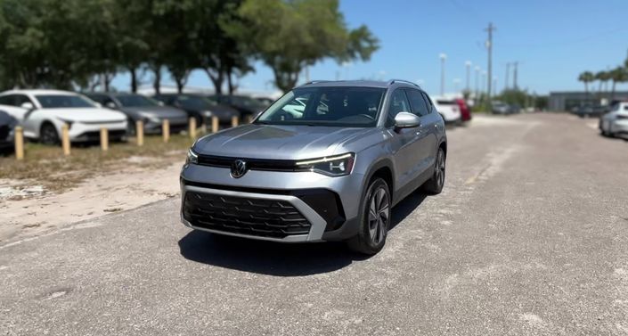 Thumbnail: 2025 Volkswagen Taos - 1