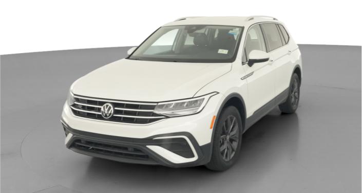 Thumbnail: 2023 Volkswagen Tiguan - 1
