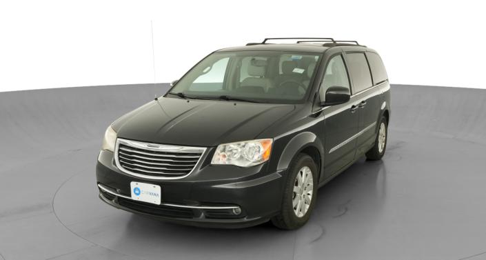 Thumbnail: 2016 Chrysler Town & Country - 1