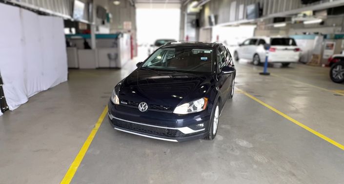 Thumbnail: 2017 Volkswagen Golf - 1