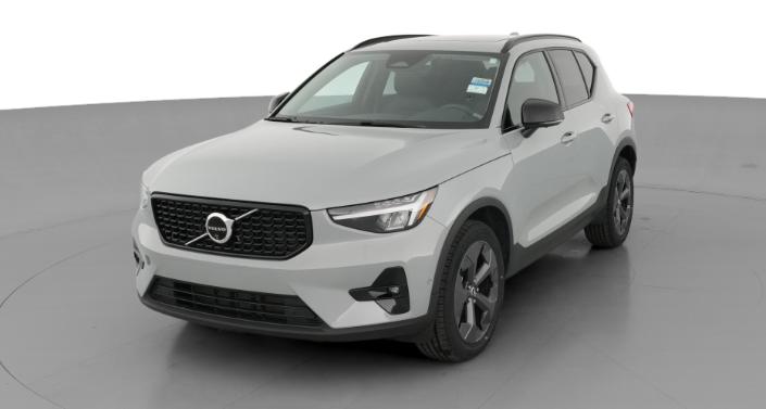 Thumbnail: 2024 Volvo XC40 - 1
