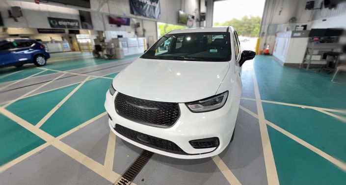 Thumbnail: 2024 Chrysler Pacifica - 1