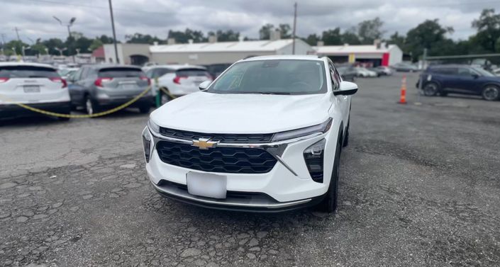 Thumbnail: 2025 Chevrolet Trax - 1