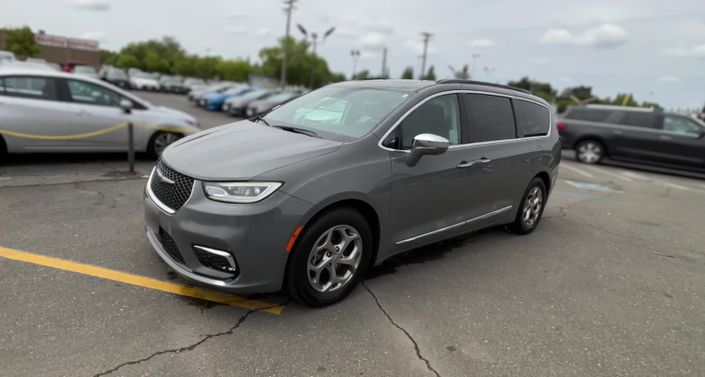 Thumbnail: 2022 Chrysler Pacifica - 1