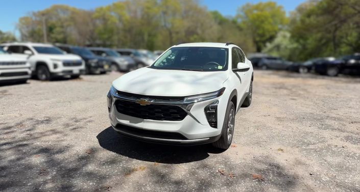 Thumbnail: 2025 Chevrolet Trax - 1