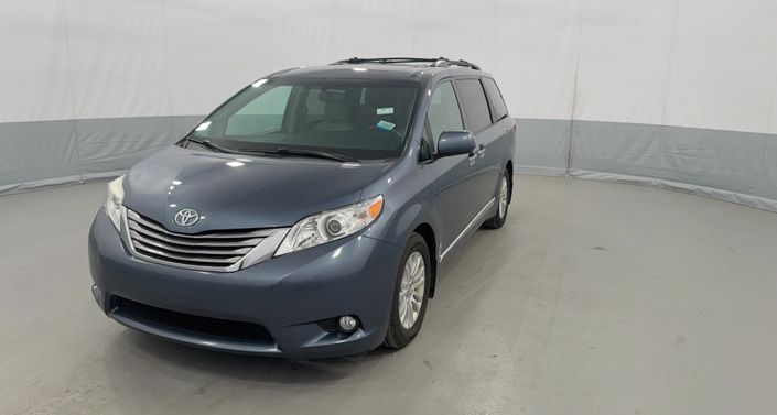 Thumbnail: 2017 Toyota Sienna - 1