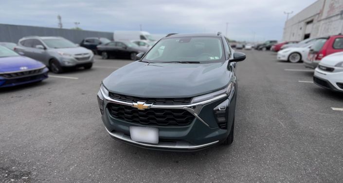 Thumbnail: 2025 Chevrolet Trax - 1