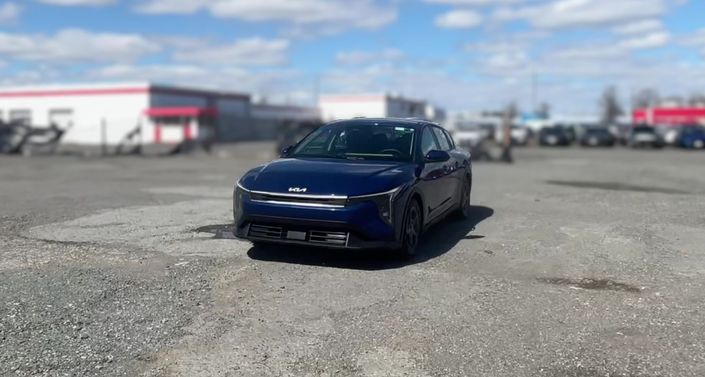 Thumbnail: 2025 Kia K4 - 1
