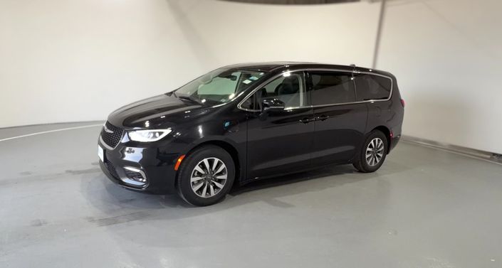 Thumbnail: 2024 Chrysler Pacifica - 1