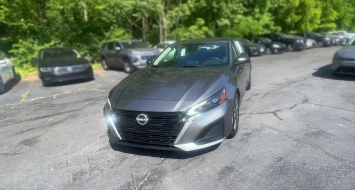 Thumbnail: 2025 Nissan Altima - 1