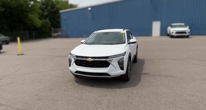 Thumbnail: 2025 Chevrolet Trax - 1