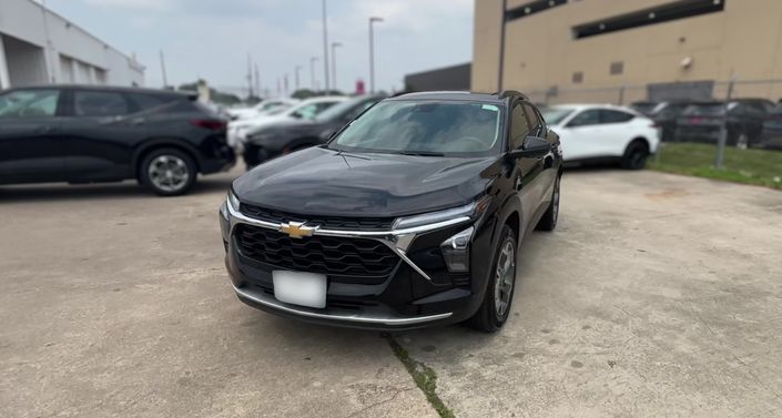 Thumbnail: 2025 Chevrolet Trax - 1