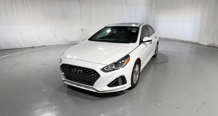 Thumbnail: 2019 Hyundai Sonata - 1