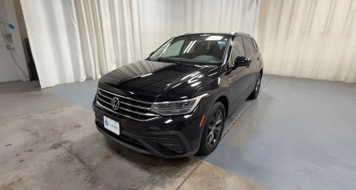 Thumbnail: 2023 Volkswagen Tiguan - 1