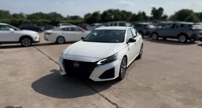 Thumbnail: 2025 Nissan Altima - 1
