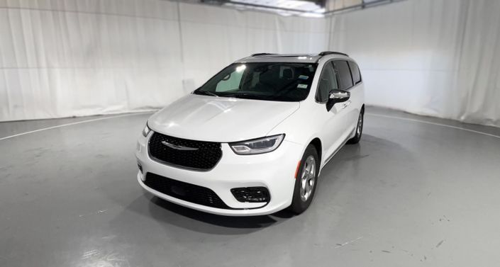 Thumbnail: 2023 Chrysler Pacifica - 1
