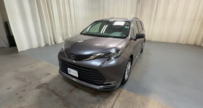 Thumbnail: 2022 Toyota Sienna - 1