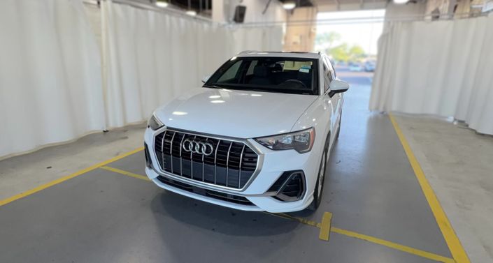 Thumbnail: 2021 Audi Q3 - 1
